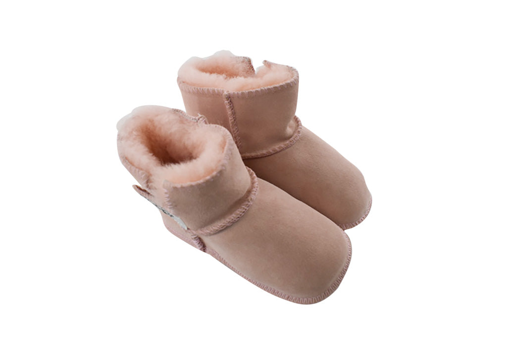 UGG, Baby Girls Boots, Size 20– KIDSWEAR COLLECTIVE