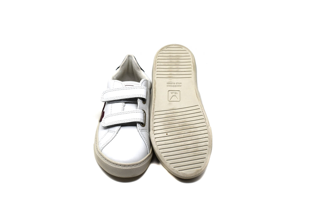 Veja, Girls or Boys Trainers, Size 31
